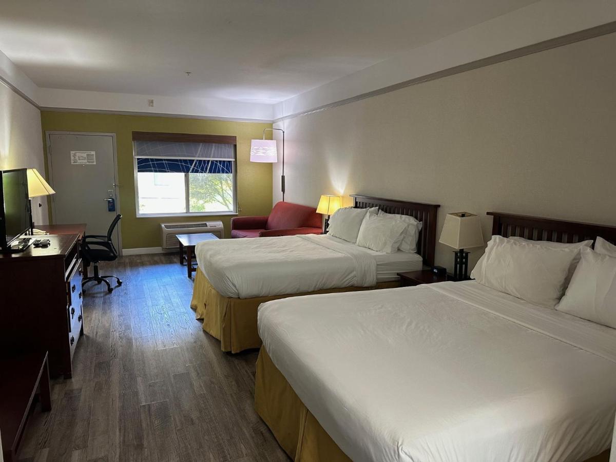 Holiday Inn Express Hotel & Suites San Dimas, An Ihg Hotel Екстер'єр фото